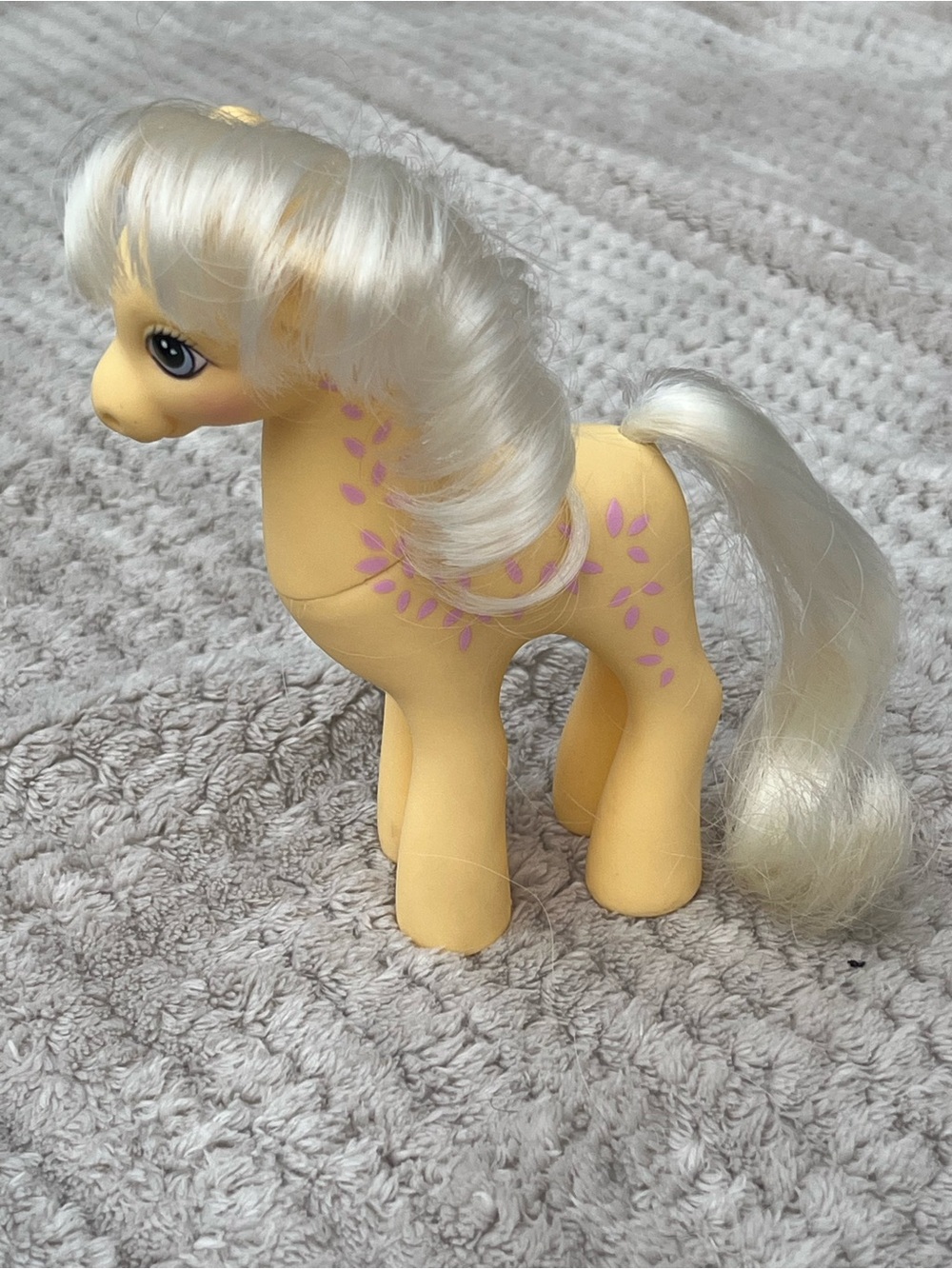 My Little Pony 1987 creamsicle Yellow Giraffe toy G1